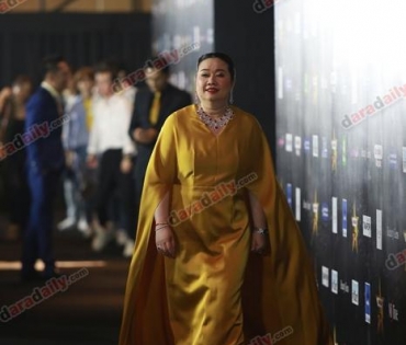 เหล่าดาราตบเท้าเดิน Black carpet งานประกาศรางวัล VibeWire Awards ครั้งที่ 8