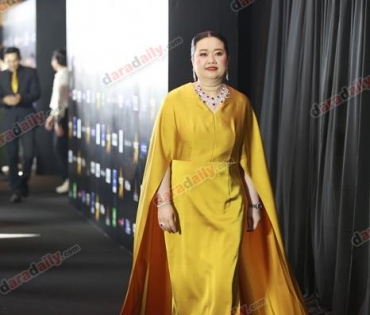 เหล่าดาราตบเท้าเดิน Black carpet งานประกาศรางวัล VibeWire Awards ครั้งที่ 8