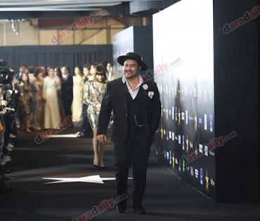เหล่าดาราตบเท้าเดิน Black carpet งานประกาศรางวัล VibeWire Awards ครั้งที่ 8