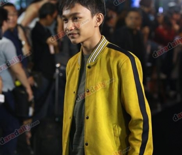 เหล่าดาราตบเท้าเดิน Black carpet งานประกาศรางวัล VibeWire Awards ครั้งที่ 8