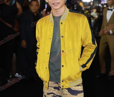 เหล่าดาราตบเท้าเดิน Black carpet งานประกาศรางวัล VibeWire Awards ครั้งที่ 8