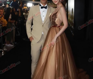 เหล่าดาราตบเท้าเดิน Black carpet งานประกาศรางวัล VibeWire Awards ครั้งที่ 8