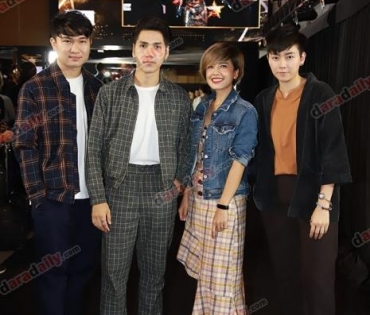 เหล่าดาราตบเท้าเดิน Black carpet งานประกาศรางวัล VibeWire Awards ครั้งที่ 8