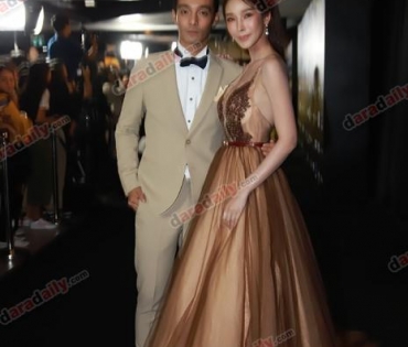 เหล่าดาราตบเท้าเดิน Black carpet งานประกาศรางวัล VibeWire Awards ครั้งที่ 8