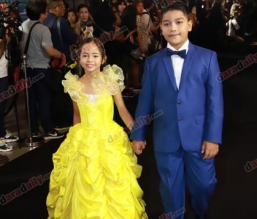 เหล่าดาราตบเท้าเดิน Black carpet งานประกาศรางวัล VibeWire Awards ครั้งที่ 8