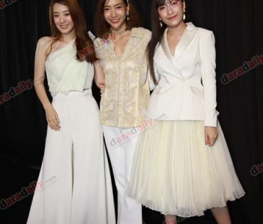 เหล่าดาราตบเท้าเดิน Black carpet งานประกาศรางวัล VibeWire Awards ครั้งที่ 8