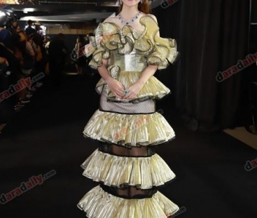 เหล่าดาราตบเท้าเดิน Black carpet งานประกาศรางวัล VibeWire Awards ครั้งที่ 8