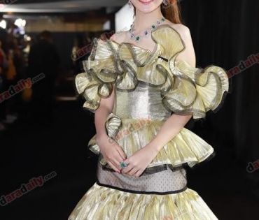 เหล่าดาราตบเท้าเดิน Black carpet งานประกาศรางวัล VibeWire Awards ครั้งที่ 8