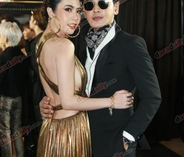 เหล่าดาราตบเท้าเดิน Black carpet งานประกาศรางวัล VibeWire Awards ครั้งที่ 8