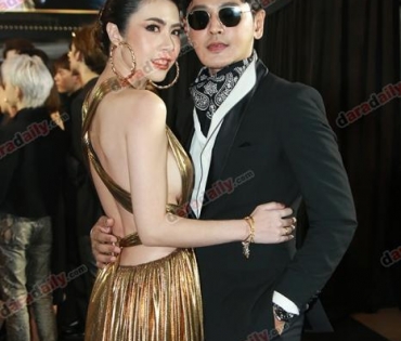 เหล่าดาราตบเท้าเดิน Black carpet งานประกาศรางวัล VibeWire Awards ครั้งที่ 8