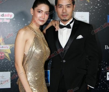 เหล่าดาราตบเท้าเดิน Black carpet งานประกาศรางวัล VibeWire Awards ครั้งที่ 8