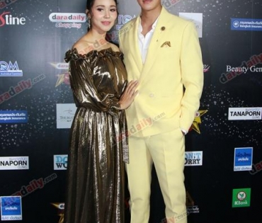 เหล่าดาราตบเท้าเดิน Black carpet งานประกาศรางวัล VibeWire Awards ครั้งที่ 8