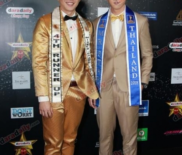 เหล่าดาราตบเท้าเดิน Black carpet งานประกาศรางวัล VibeWire Awards ครั้งที่ 8