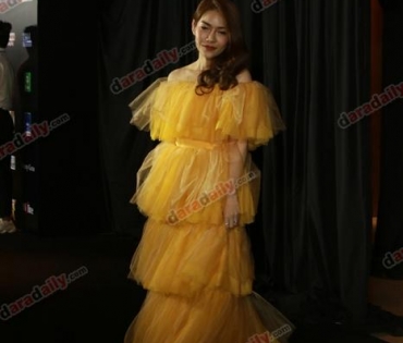 เหล่าดาราตบเท้าเดิน Black carpet งานประกาศรางวัล VibeWire Awards ครั้งที่ 8