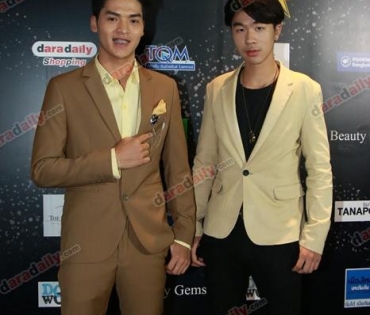 เหล่าดาราตบเท้าเดิน Black carpet งานประกาศรางวัล VibeWire Awards ครั้งที่ 8