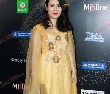 เหล่าดาราตบเท้าเดิน Black carpet งานประกาศรางวัล VibeWire Awards ครั้งที่ 8