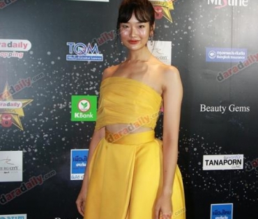 เหล่าดาราตบเท้าเดิน Black carpet งานประกาศรางวัล VibeWire Awards ครั้งที่ 8