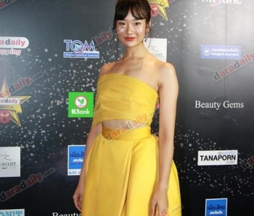 เหล่าดาราตบเท้าเดิน Black carpet งานประกาศรางวัล VibeWire Awards ครั้งที่ 8