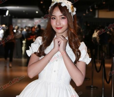 เหล่าดาราตบเท้าเดิน Black carpet งานประกาศรางวัล VibeWire Awards ครั้งที่ 8