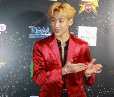 เหล่าดาราตบเท้าเดิน Black carpet งานประกาศรางวัล VibeWire Awards ครั้งที่ 8
