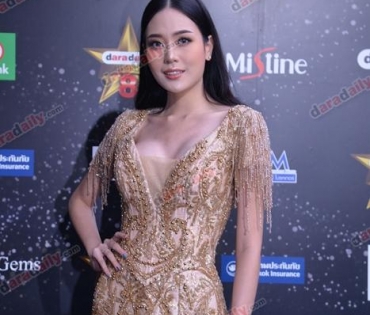 เหล่าดาราตบเท้าเดิน Black carpet งานประกาศรางวัล VibeWire Awards ครั้งที่ 8