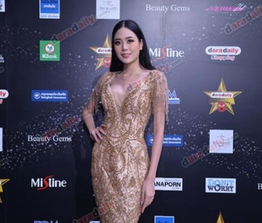 เหล่าดาราตบเท้าเดิน Black carpet งานประกาศรางวัล VibeWire Awards ครั้งที่ 8