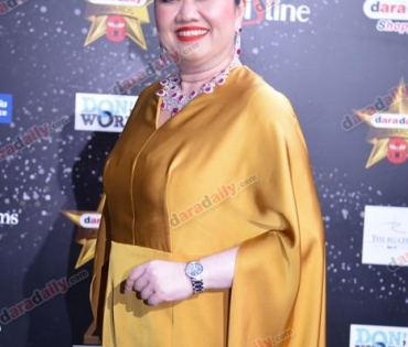 เหล่าดาราตบเท้าเดิน Black carpet งานประกาศรางวัล VibeWire Awards ครั้งที่ 8