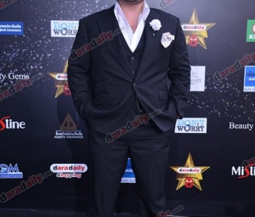 เหล่าดาราตบเท้าเดิน Black carpet งานประกาศรางวัล VibeWire Awards ครั้งที่ 8
