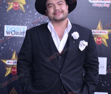 เหล่าดาราตบเท้าเดิน Black carpet งานประกาศรางวัล VibeWire Awards ครั้งที่ 8
