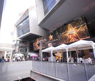 เหล่าดาราตบเท้าเดิน Black carpet งานประกาศรางวัล VibeWire Awards ครั้งที่ 8