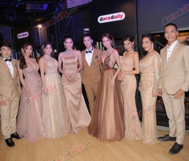 เหล่าดาราตบเท้าเดิน Black carpet งานประกาศรางวัล VibeWire Awards ครั้งที่ 8