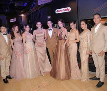 เหล่าดาราตบเท้าเดิน Black carpet งานประกาศรางวัล VibeWire Awards ครั้งที่ 8