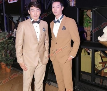 เหล่าดาราตบเท้าเดิน Black carpet งานประกาศรางวัล VibeWire Awards ครั้งที่ 8