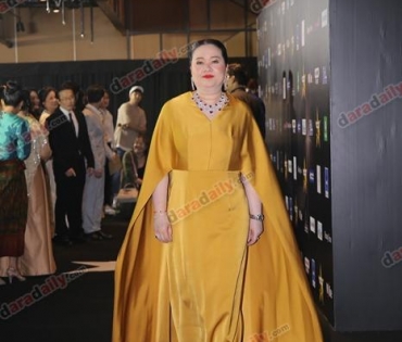 เหล่าดาราตบเท้าเดิน Black carpet งานประกาศรางวัล VibeWire Awards ครั้งที่ 8