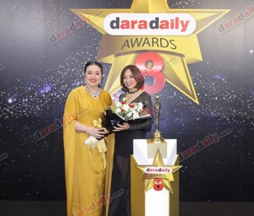 เหล่าดาราตบเท้าเดิน Black carpet งานประกาศรางวัล VibeWire Awards ครั้งที่ 8