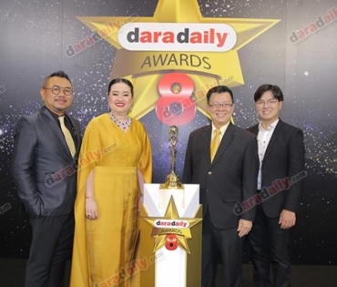 เหล่าดาราตบเท้าเดิน Black carpet งานประกาศรางวัล VibeWire Awards ครั้งที่ 8