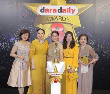 เหล่าดาราตบเท้าเดิน Black carpet งานประกาศรางวัล VibeWire Awards ครั้งที่ 8
