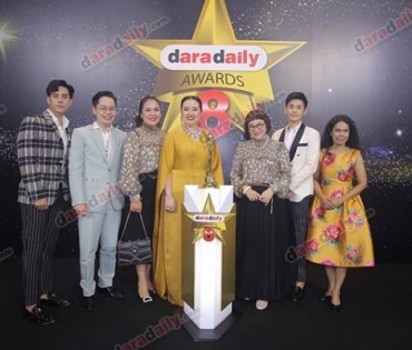 เหล่าดาราตบเท้าเดิน Black carpet งานประกาศรางวัล VibeWire Awards ครั้งที่ 8