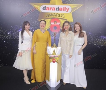 เหล่าดาราตบเท้าเดิน Black carpet งานประกาศรางวัล VibeWire Awards ครั้งที่ 8