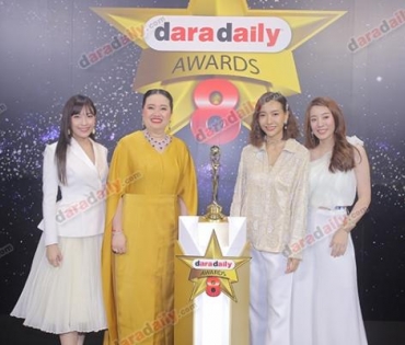 เหล่าดาราตบเท้าเดิน Black carpet งานประกาศรางวัล VibeWire Awards ครั้งที่ 8