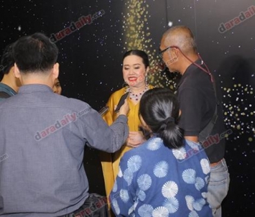 เหล่าดาราตบเท้าเดิน Black carpet งานประกาศรางวัล VibeWire Awards ครั้งที่ 8
