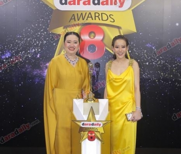 เหล่าดาราตบเท้าเดิน Black carpet งานประกาศรางวัล VibeWire Awards ครั้งที่ 8
