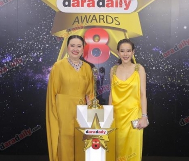 เหล่าดาราตบเท้าเดิน Black carpet งานประกาศรางวัล VibeWire Awards ครั้งที่ 8