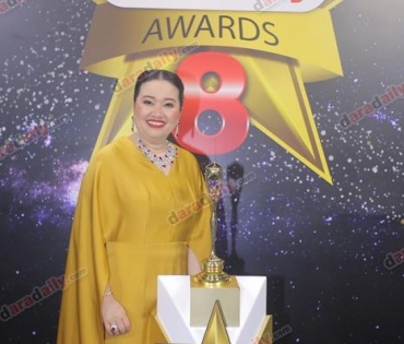 เหล่าดาราตบเท้าเดิน Black carpet งานประกาศรางวัล VibeWire Awards ครั้งที่ 8