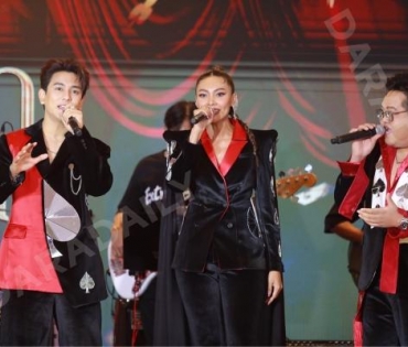 ภาพบรรยากาศงานแถลงข่าว คอนเสิร์ต 4 โพดำ ปะทะ 3 ดอกจิก อสรพิษมิตรร้าย 