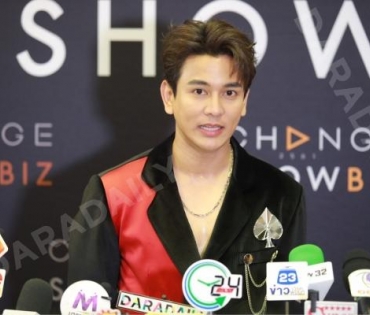ภาพบรรยากาศงานแถลงข่าว คอนเสิร์ต 4 โพดำ ปะทะ 3 ดอกจิก อสรพิษมิตรร้าย 