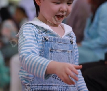 “พ่อบีม-แม่ออย” จูงมือพา “พี่ธีร์-น้องพีร์” ออกงาน