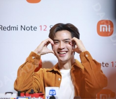 เติมชีวิตให้มีสีสันไปกับ “ฟิล์ม ธนภัทร” ในงานเปิดตัว Redmi Note 12 Series