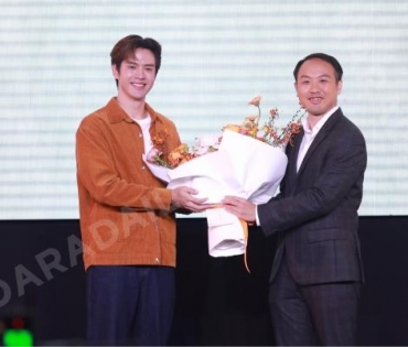 เติมชีวิตให้มีสีสันไปกับ “ฟิล์ม ธนภัทร” ในงานเปิดตัว Redmi Note 12 Series