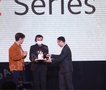 เติมชีวิตให้มีสีสันไปกับ “ฟิล์ม ธนภัทร” ในงานเปิดตัว Redmi Note 12 Series